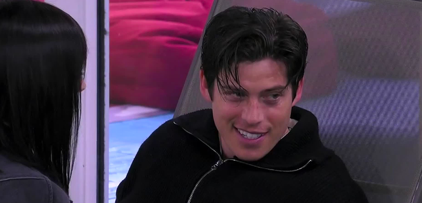 Bacio tra Alessio e un’altra persona al Grande Fratello? “Stanotte, sotto le coperte”, l’indiscrezione preview