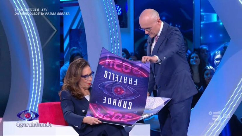 Palinsesto Mediaset, Grande Fratello si sposta ancora: ecco quando andrà in onda preview