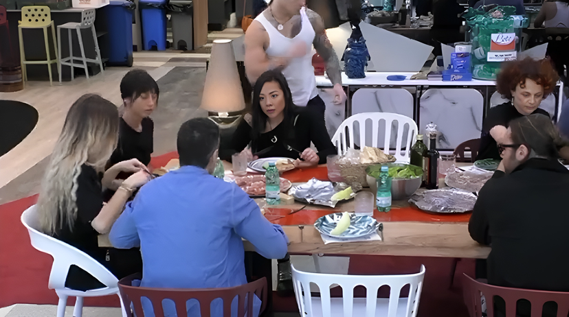 Varrese commenta le urla fuori dal GF: la reazione piccata – VIDEO preview