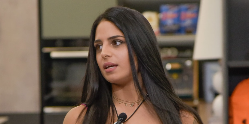 Urla fuori dalla Casa del GF per Perla: ecco cosa hanno urlato i fan, l’avvertimento – VIDEO preview