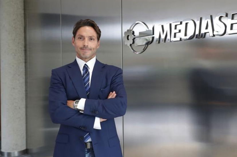 “Pier Silvio Berlusconi pronto a decidere il destino di molti volti Mediaset”: intanto sogna Amadeus e Sanremo, l’indiscrezione di Dagospia preview