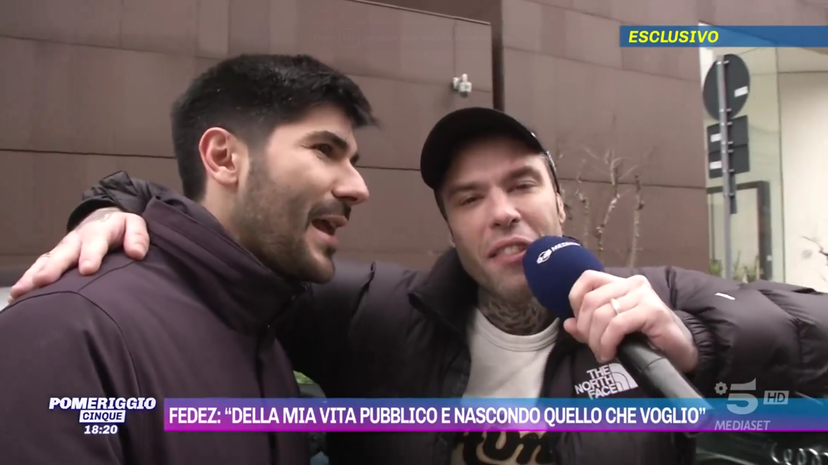 Fedez risponde stizzito a Michel Dessì: “Pubblico quello che voglio della mia vita”, il mistero della fede preview