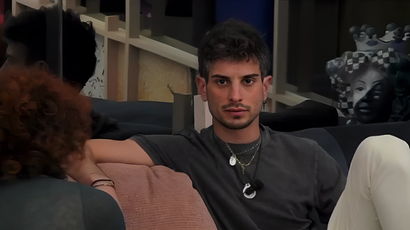 Garibaldi sparla di Vittorio con Beatrice ma gli si ritorce contro, la stoccata della Luzzi: “Non succederà più!” preview