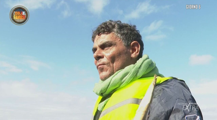 Francesco Benigno dopo l’Isola torna in Italia, ex naufraga dalla sua parte: “Onesto fare chiarezza” preview