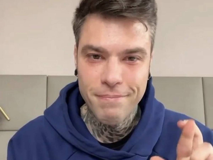 Fedez “nano burattino e piccolo uomo”: ex naufrago ci va giù pesante, l’attacco preview