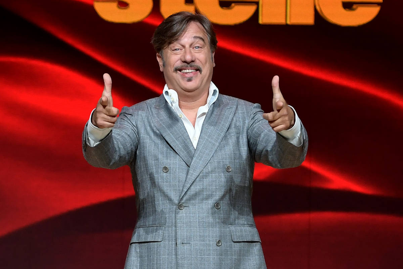 Dario Cassini, nuovo concorrente Isola dei Famosi: compagna e figlio Raffaele, chi sono preview