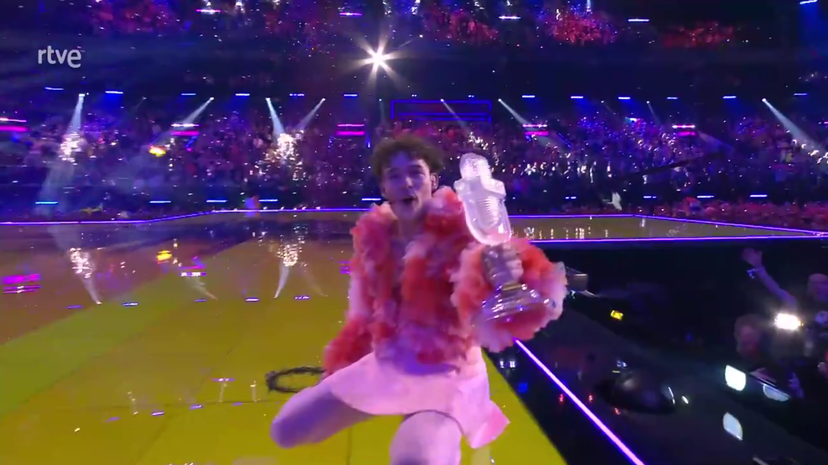 Chi è Nemo, cantante della Svizzera non binario vincitore dell’Eurovision Song Contest con The Code preview