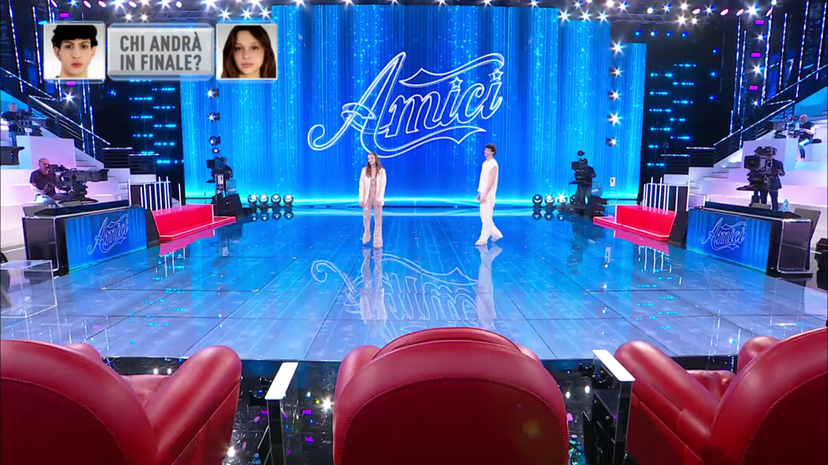Serale di Amici 23, nessun eliminato: Mida e Sarah entrambi in finale, il verdetto preview