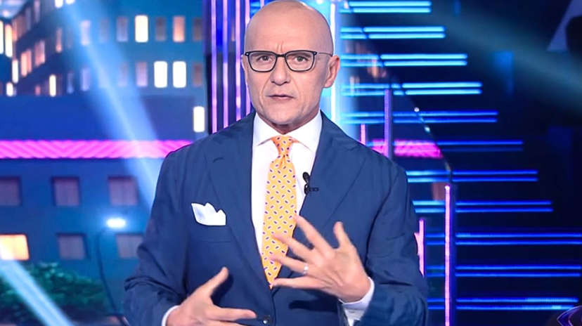 Concorrenti del Grande Fratello: “Molti gay”, Signorini svela i primi retroscena preview