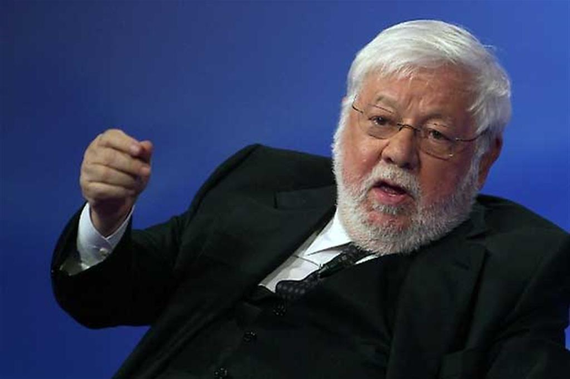 Dal fratello gemello all’amicizia con De Andrè: 7 curiosità su Paolo Villaggio preview