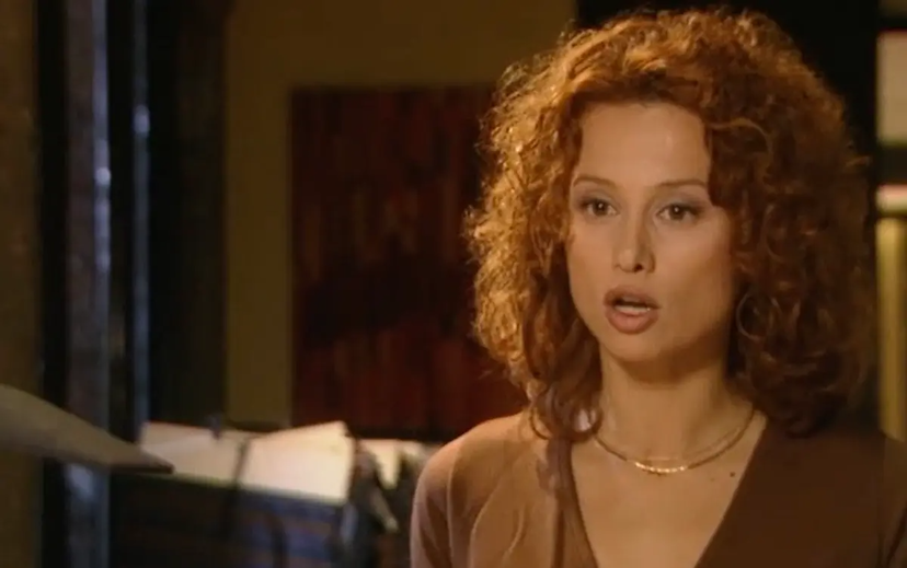 Beatrice Luzzi torna in Tv e sarà ancora Eva Bonelli in Vivere: dove e quando vederla preview