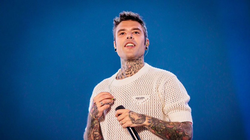 Fedez sta male? “Ricoverato in ospedale”, l’indiscrezione: assente al TIM Summer Hits preview