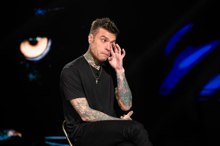 Perch Tutti Parlano Di Fedez Ricoverato In Ospedale Interviene L