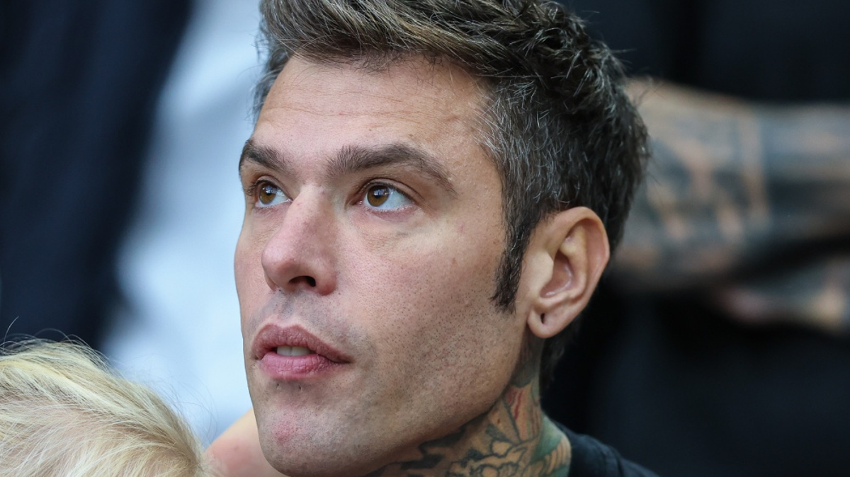 Fedez ironizza 