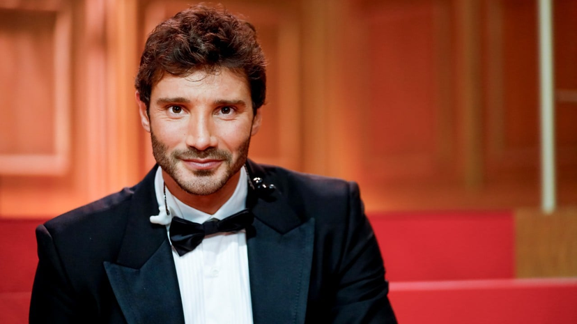“Test superato per Stefano De Martino”: sua la conduzione di un amatissimo programma preview