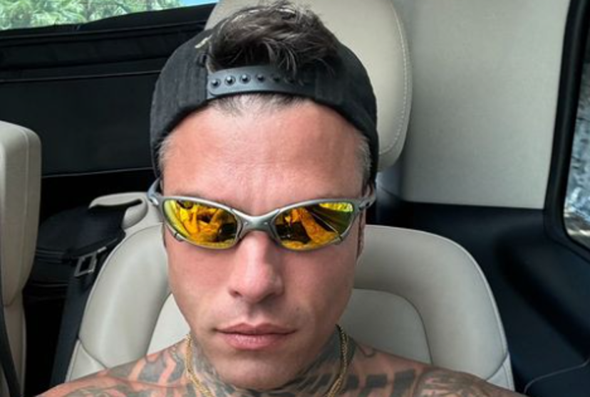 Fedez, chi sono i suoi nuovi amici? “Dal Codacons ai migliori pregiudicati di Milano”: parla Selvaggia Lucarelli preview