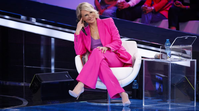 Amici, parla il giudice del serale: “Ecco cosa ne penso di Maria De Filippi” preview