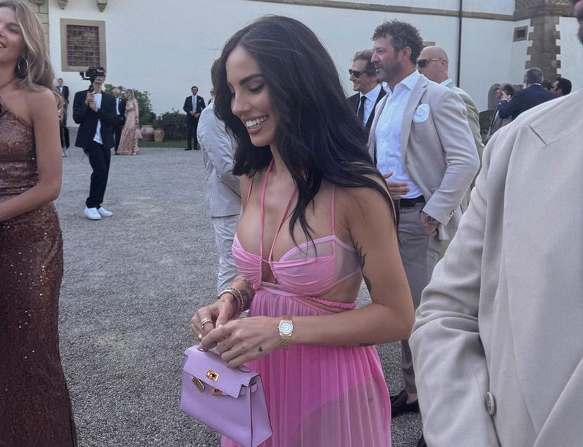 Giornalista fa arrabbiare Giulia De Lellis dopo il matrimonio di Cecilia e Ignazio: “Quel paio di mutandoni…” preview