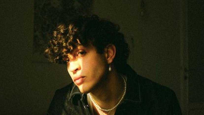 Amici 23, Mida ha una nuova fidanzata? Spunta una famosissima tiktoker: il cantante interviene – VIDEO preview