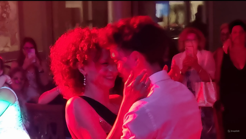 Beatrice Luzzi e Giuseppe Garibaldi fanno coppia fissa dopo il Grande Fratello: i video romantici confermano la relazione preview