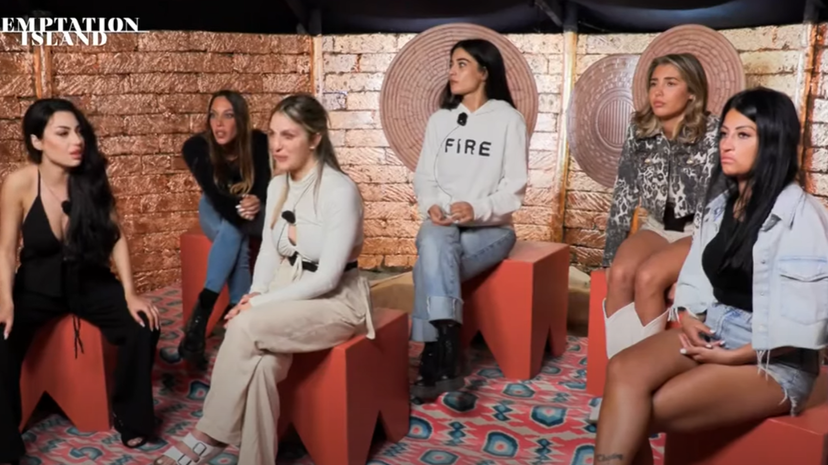 “Due tentatrici avrebbero litigato per lui”, la soffiata su Temptation Island: chi è il fidanzato coinvolto preview