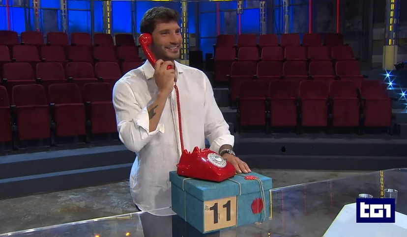 Chi condurrà Sanremo dopo Carlo Conti? “Stefano De Martino ha le carte in regola”, parla la Rai: lui svela il nuovo sogno preview