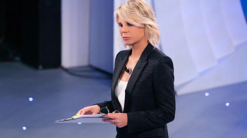 Maria De Filippi confessa: “Se ho mai pensato di fare la psicologa? No, ne avrei bisogno io tutti i giorni” preview