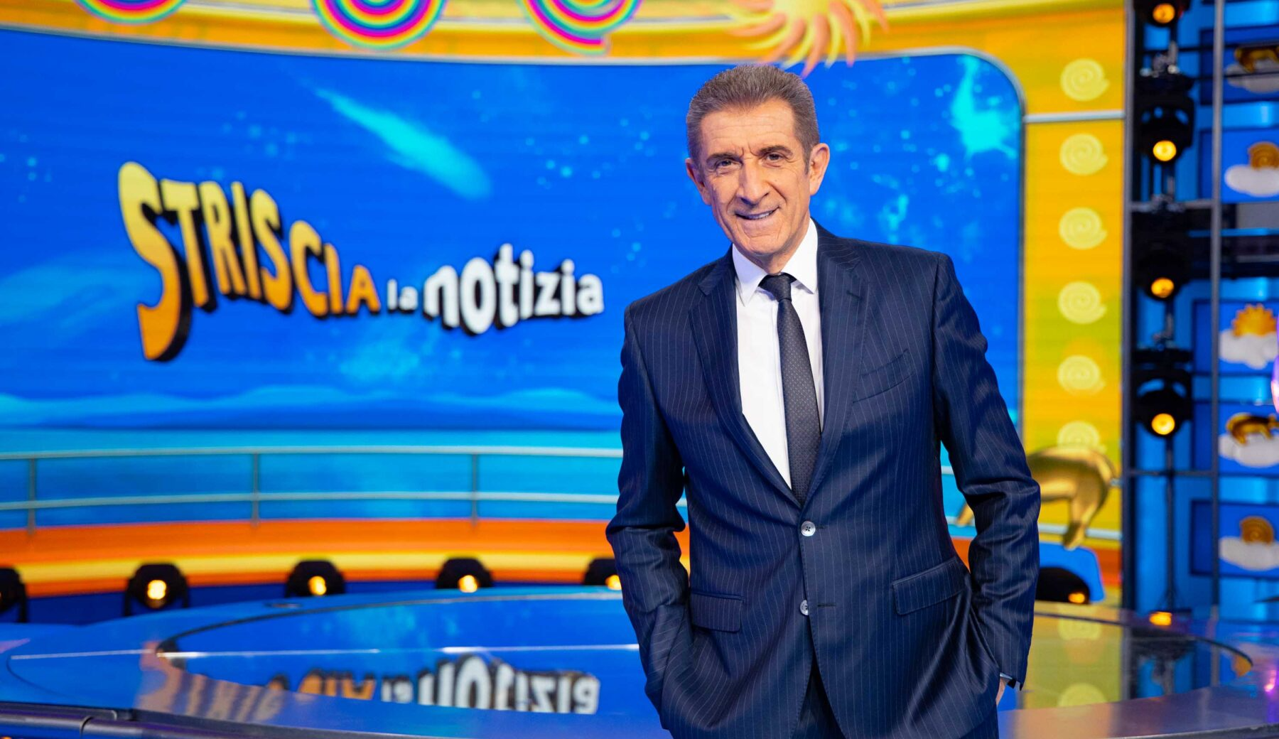 Ezio Greggio lascia Striscia la Notizia e Mediaset?