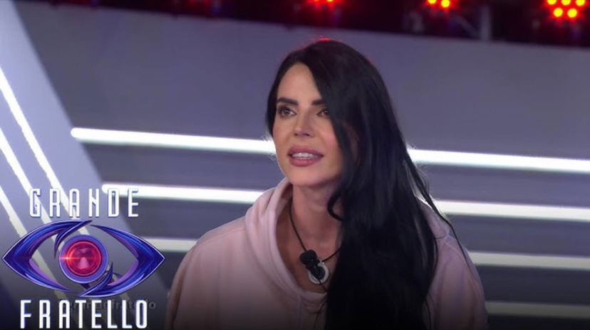 Censura al Grande Fratello: Shaila Gatta interrotta mentre parla di Amici, ecco cosa è successo preview