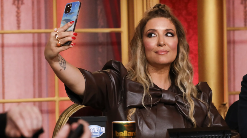 Ballando con le stelle: Selvaggia Lucarelli ci sarà? Milly Carlucci svela tutto – VIDEO preview