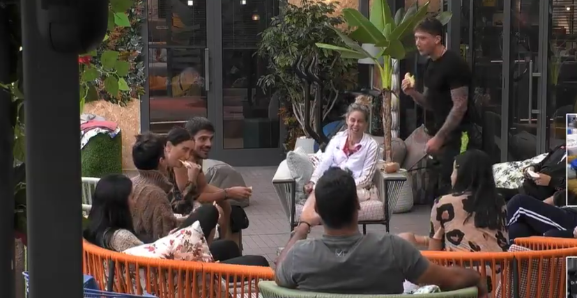 Javier e Tommaso si fanno censurare (due volte) dal Grande Fratello: i discorsi hot – VIDEO preview