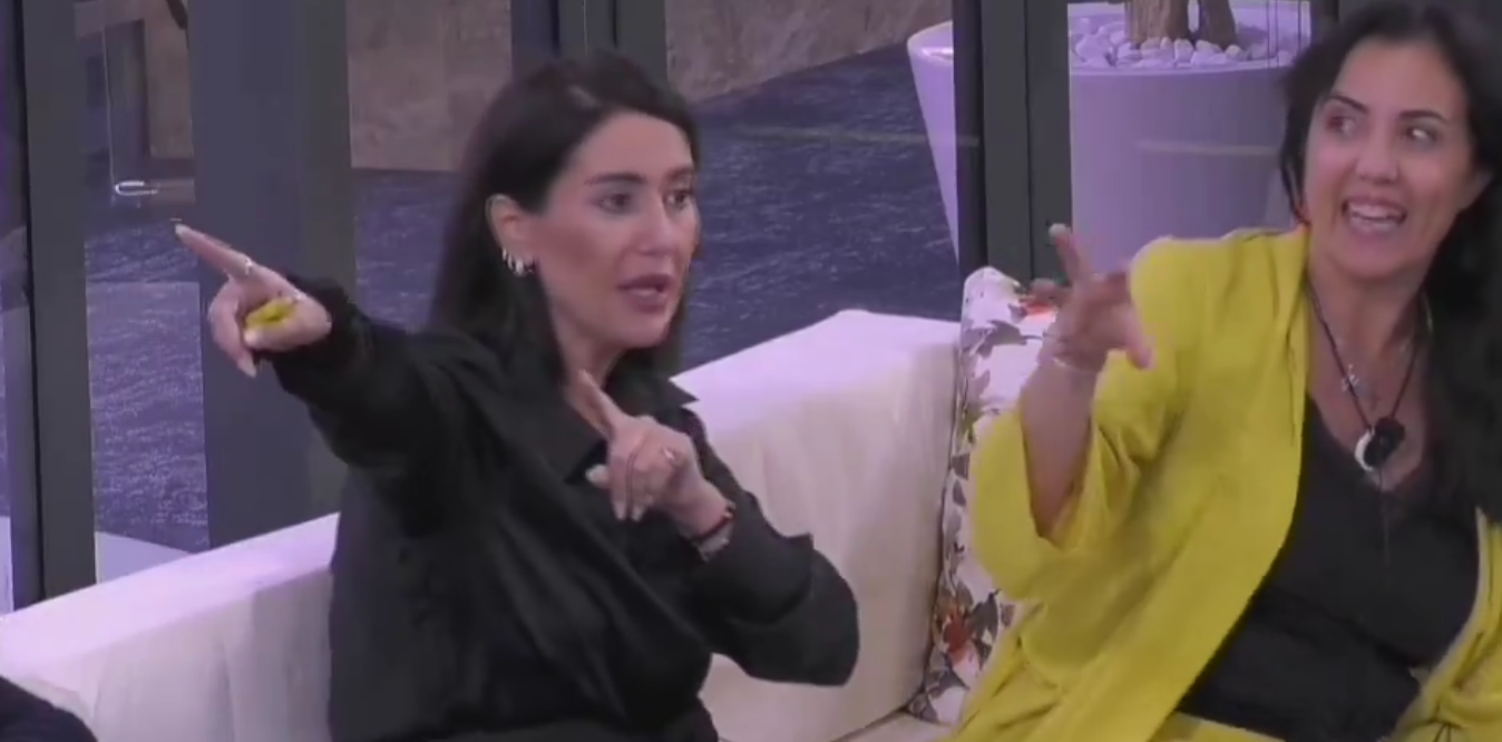 Il primo “comodino” del Grande Fratello: la teoria di Jessica e Pamela – VIDEO 