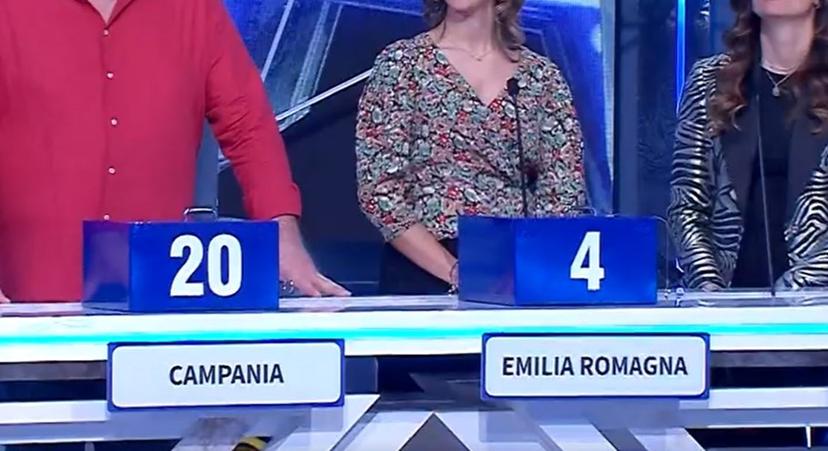 Affari tuoi, svelati alcuni retroscena bomba: come funzionano i pacchi e le strategie del Dottore preview