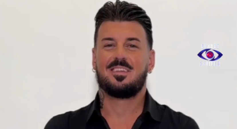Lino Giuliano squalificato dal Grande Fratello prima di entrare? Le inutili scuse pubbliche preview