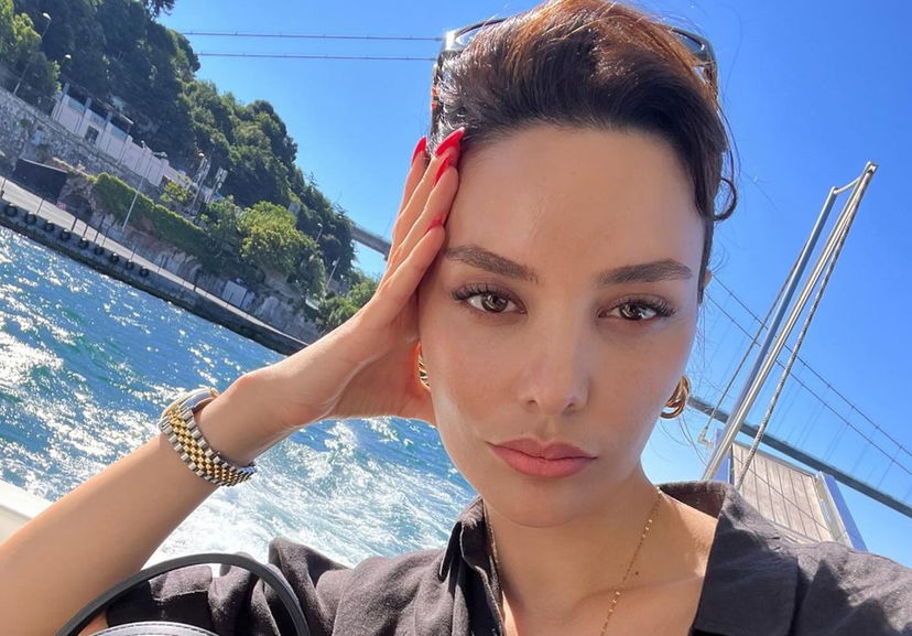 Hazal Filiz Küçükköse: chi è Zeynep di Endless Love, marito e figli preview