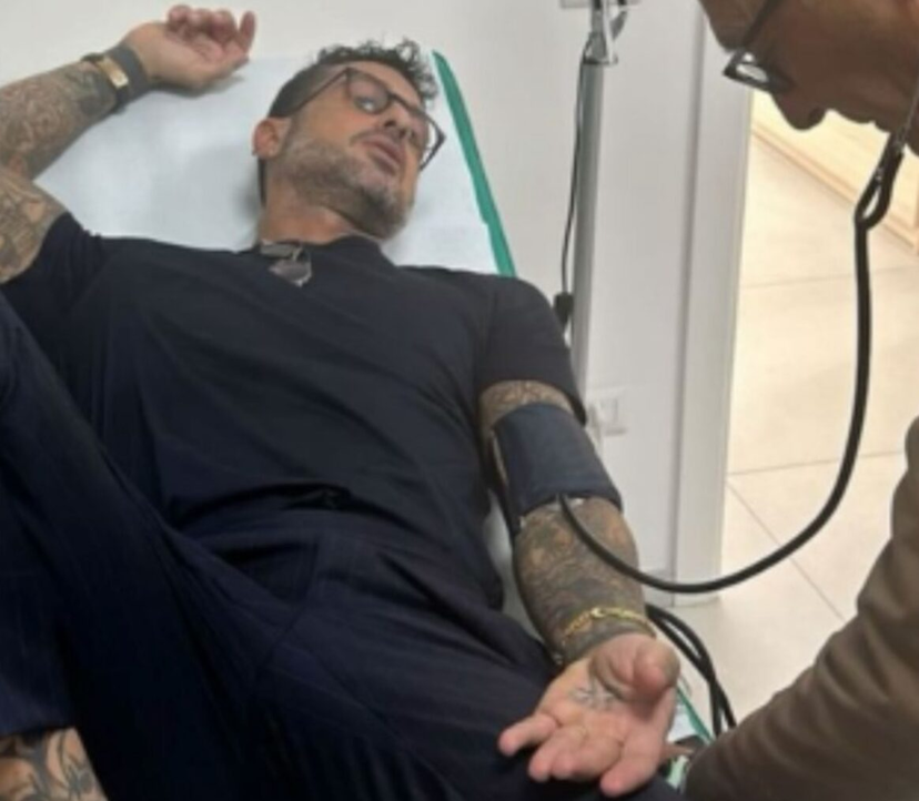 Malore per Fabrizio Corona, il video allerta i fan: ecco cosa gli è successo preview