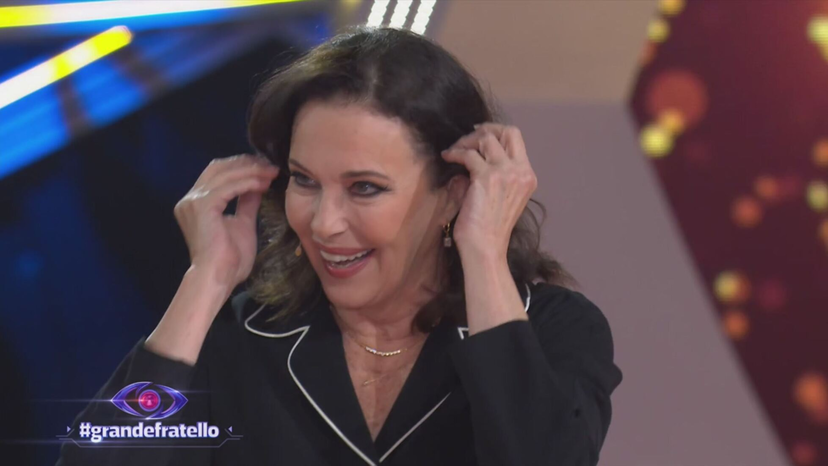 Clarissa Burt dopo il Grande Fratello svela chi le piaceva: quei due concorrenti senza rispetto preview