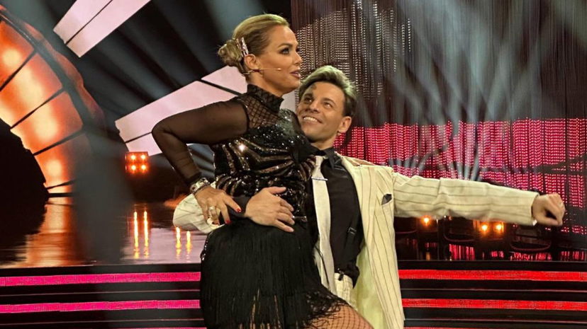 Sonia Bruganelli svela perché si è seduta a terra dopo l’esibizione e mostra il referto medico: costola rotta, Ballando con le Stelle a rischio preview