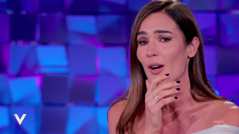 Silvia Toffanin scoppia a piangere a Verissimo: Eleonora Giorgi come Paola Marella preview