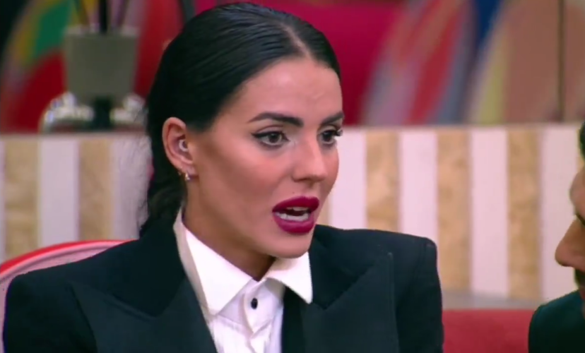 Gli applausi a Javier indignano Shaila: la reazione dopo il ritorno in Casa con Lorenzo preview