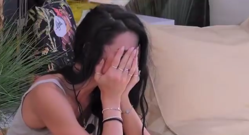 Aereo per Javier, Shaila scoppia a piangere: forte crisi al Grande Fratello – VIDEO preview