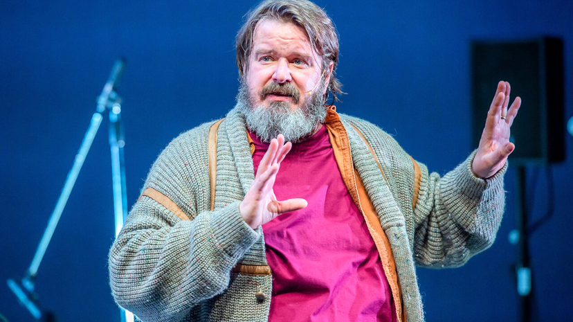 Giuseppe Battiston: chi è la moglie, figli e vita privata del celebre attore preview