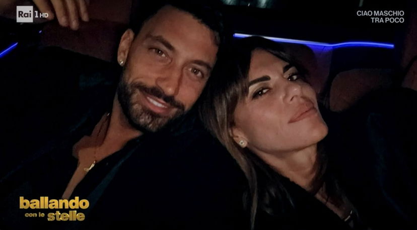 Bianca Guaccero e Giovanni Pernice stanno insieme? “Bacio sotto casa”, esplode il gossip preview