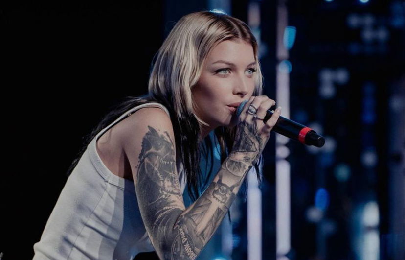 Mew passa a Sanremo Giovani e scatena la polemica: si è rifatta dopo Amici? preview