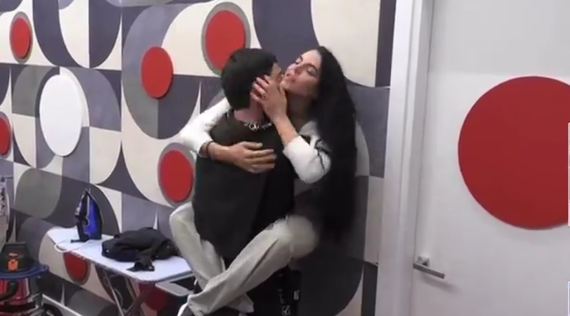 Shaila e Lorenzo, cosa è successo in Spagna? “Cellulari e tinta”, scatta la censura del Grande Fratello preview