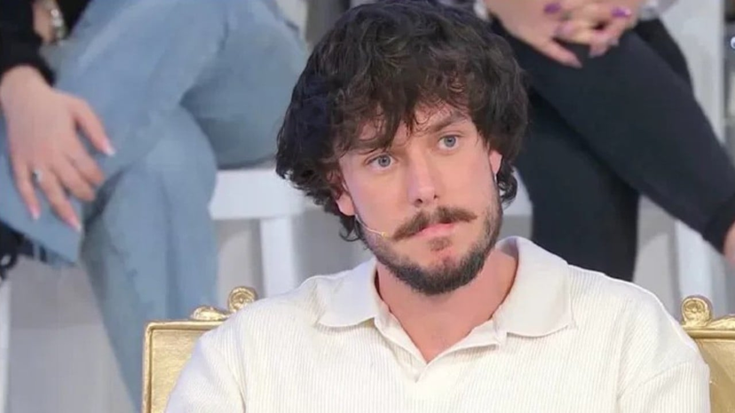 Michele Longobardi: ecco chi è l’ex corteggiatrice (e scelta) con cui si è scambiato messaggi hot preview