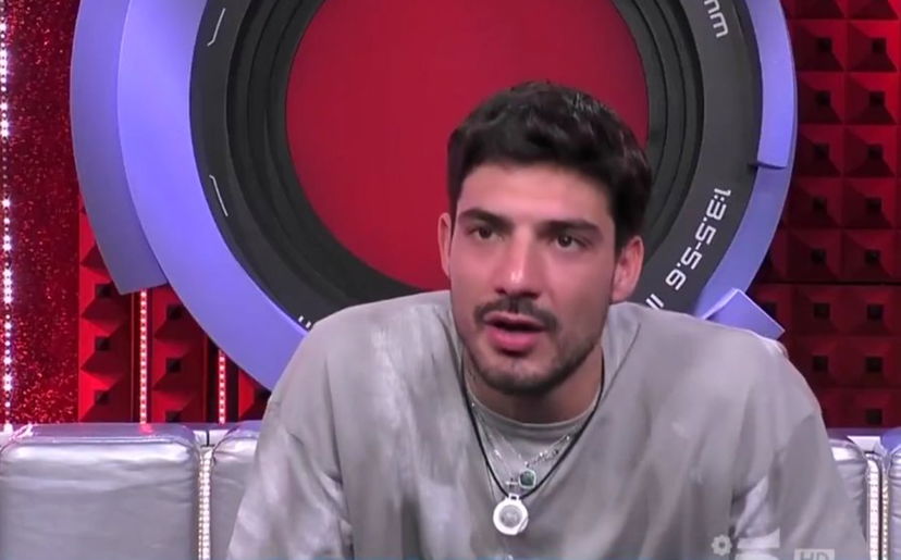 Lorenzo Spolverato gay? Ex gieffino interviene: “Forse bisex” preview