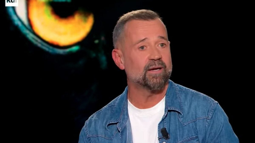 “A letto con un uomo?”, la risposta di Fabio Volo: “Ho una sessualità molto libera” preview