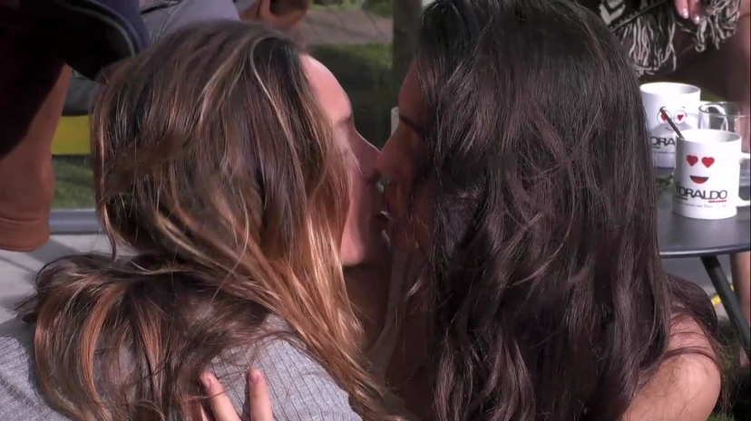 Helena e Zeudi, il confronto dopo le lacrime: situazione “aperta”, interviene Stefania Orlando – VIDEO preview