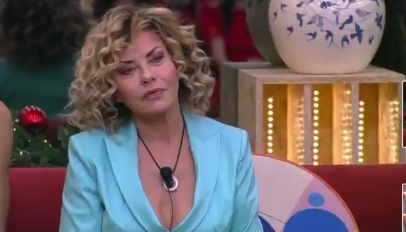 Eva Grimaldi si fa censurare dal Grande Fratello parlando di Gabriel Garko: “Non mi risponde più” preview